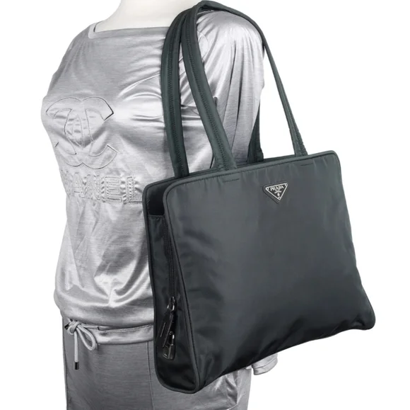 Vintage Prada Tessuto Nylon Bag - Picture 11 of 11